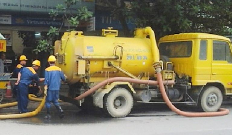 Hút hầm cầu quận 8 giá rẻ và luôn minh bạch về chi phí 